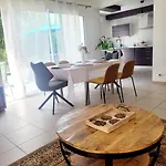 Cosy T5, Calme Avec Jacuzzi Xl Vila Nîmes